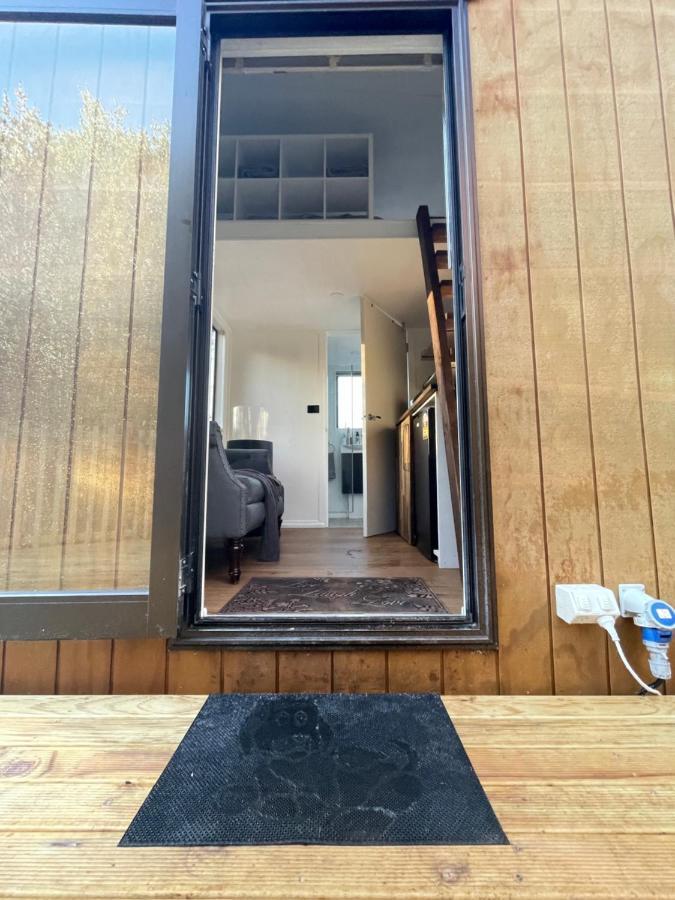 Tiny House In The Bush - A Minute From Town Centre Ruapehu Unique Stays Raetihi Екстериор снимка
